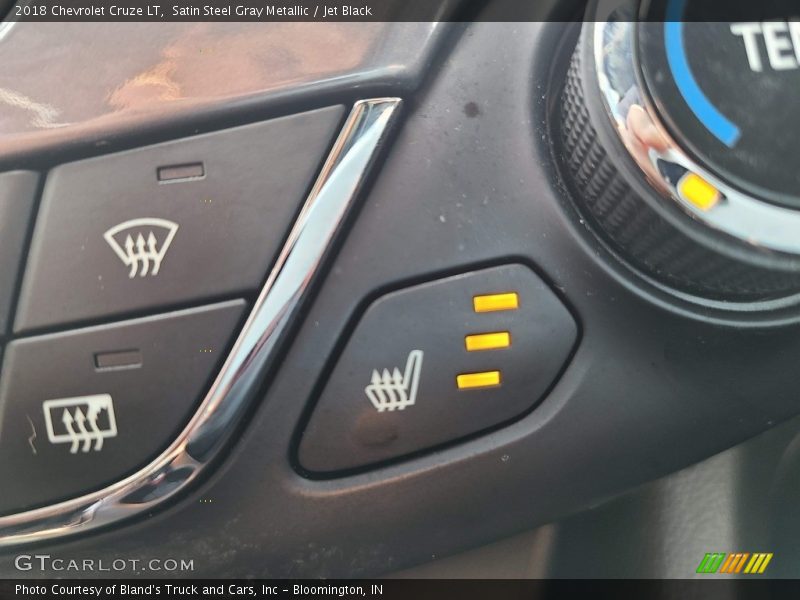 Satin Steel Gray Metallic / Jet Black 2018 Chevrolet Cruze LT