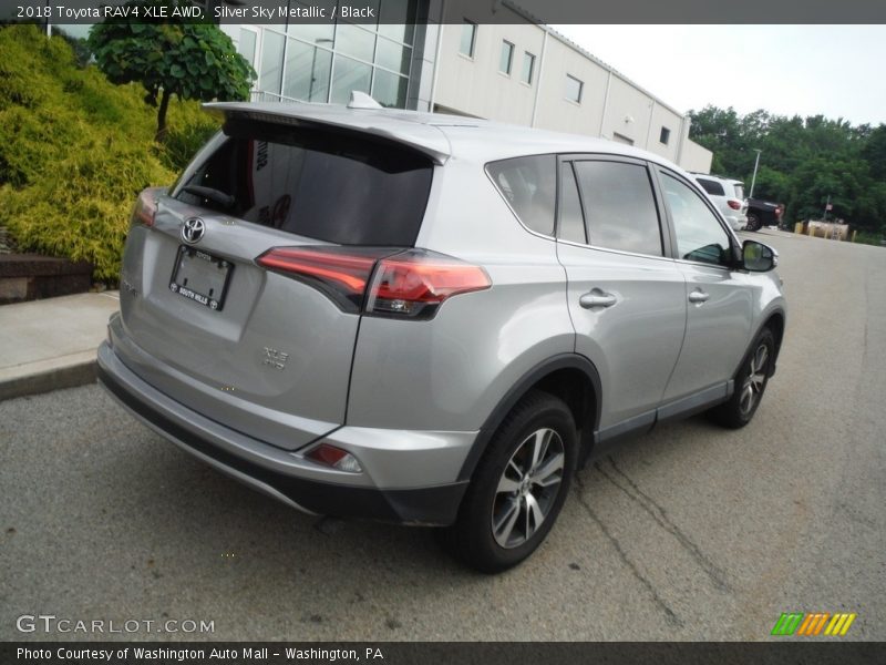Silver Sky Metallic / Black 2018 Toyota RAV4 XLE AWD