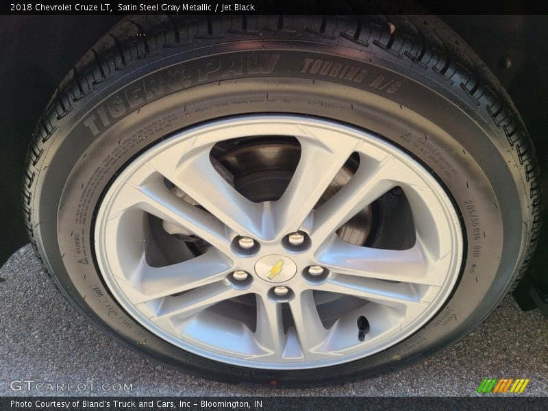 Satin Steel Gray Metallic / Jet Black 2018 Chevrolet Cruze LT