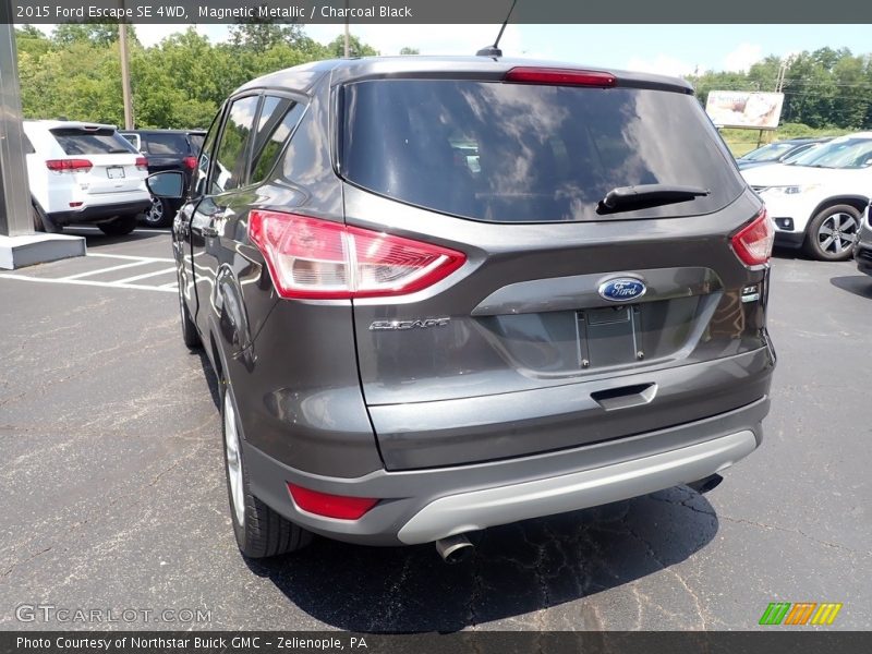 Magnetic Metallic / Charcoal Black 2015 Ford Escape SE 4WD
