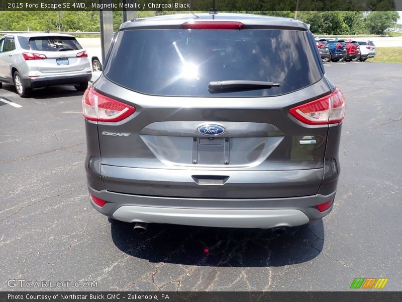 Magnetic Metallic / Charcoal Black 2015 Ford Escape SE 4WD