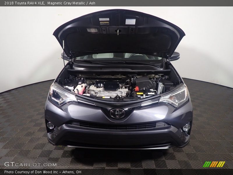 Magnetic Gray Metallic / Ash 2018 Toyota RAV4 XLE