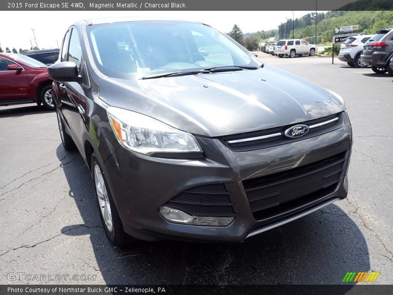 Magnetic Metallic / Charcoal Black 2015 Ford Escape SE 4WD