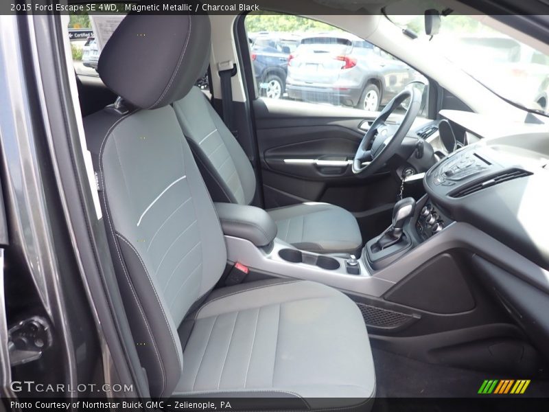 Magnetic Metallic / Charcoal Black 2015 Ford Escape SE 4WD