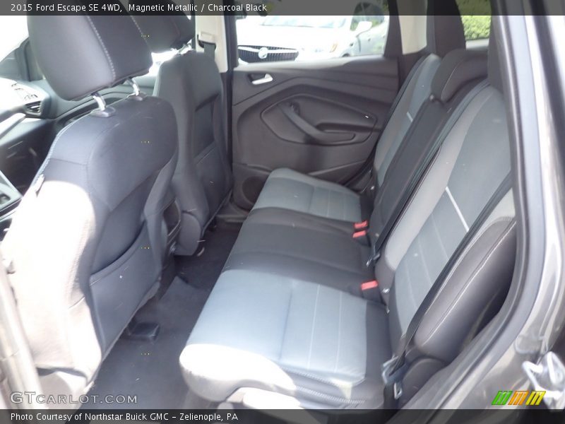 Magnetic Metallic / Charcoal Black 2015 Ford Escape SE 4WD