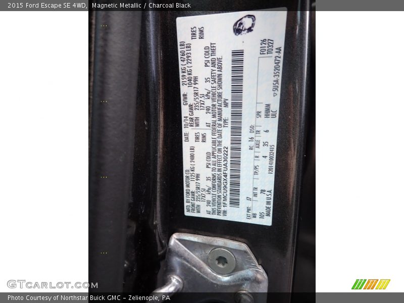 Magnetic Metallic / Charcoal Black 2015 Ford Escape SE 4WD
