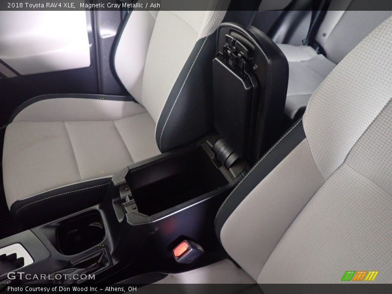 Magnetic Gray Metallic / Ash 2018 Toyota RAV4 XLE