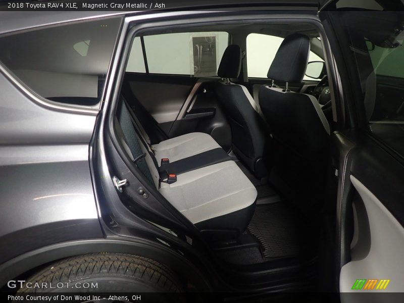 Magnetic Gray Metallic / Ash 2018 Toyota RAV4 XLE