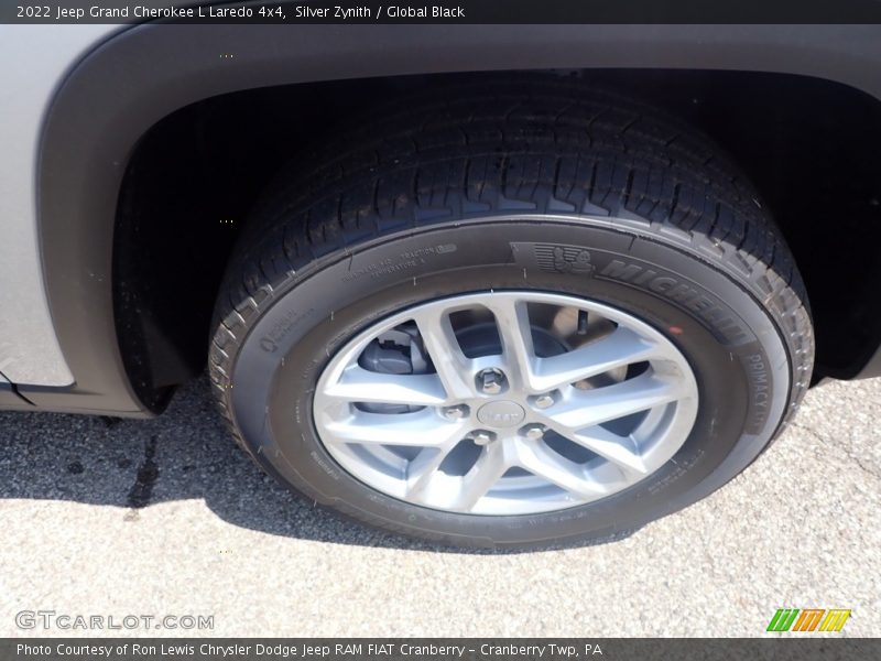 Silver Zynith / Global Black 2022 Jeep Grand Cherokee L Laredo 4x4