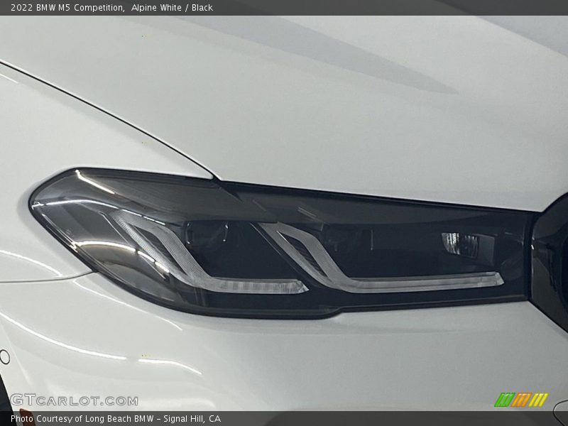 Alpine White / Black 2022 BMW M5 Competition
