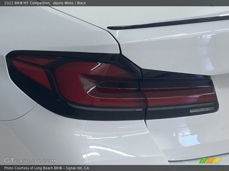 Alpine White / Black 2022 BMW M5 Competition