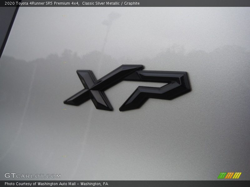 Classic Silver Metallic / Graphite 2020 Toyota 4Runner SR5 Premium 4x4