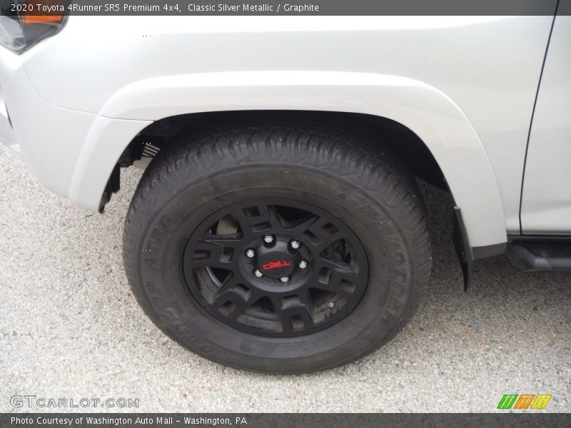 Classic Silver Metallic / Graphite 2020 Toyota 4Runner SR5 Premium 4x4