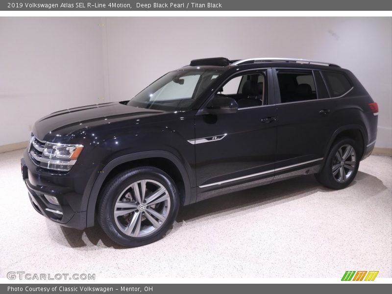 Deep Black Pearl / Titan Black 2019 Volkswagen Atlas SEL R-Line 4Motion
