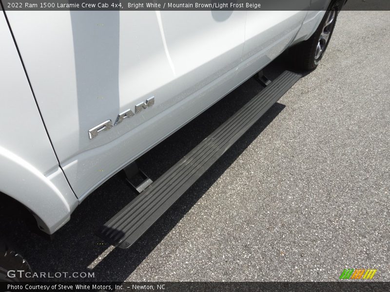 Bright White / Mountain Brown/Light Frost Beige 2022 Ram 1500 Laramie Crew Cab 4x4