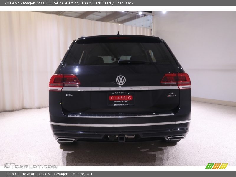 Deep Black Pearl / Titan Black 2019 Volkswagen Atlas SEL R-Line 4Motion