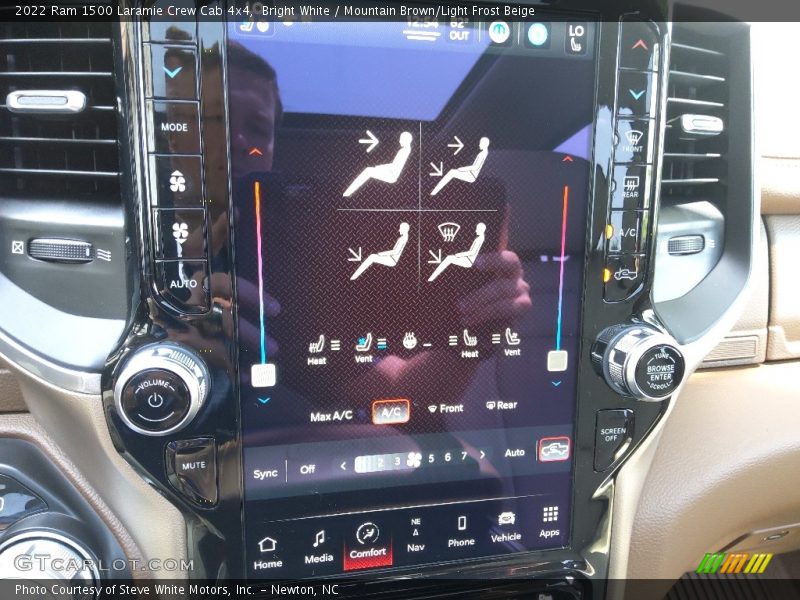 Bright White / Mountain Brown/Light Frost Beige 2022 Ram 1500 Laramie Crew Cab 4x4