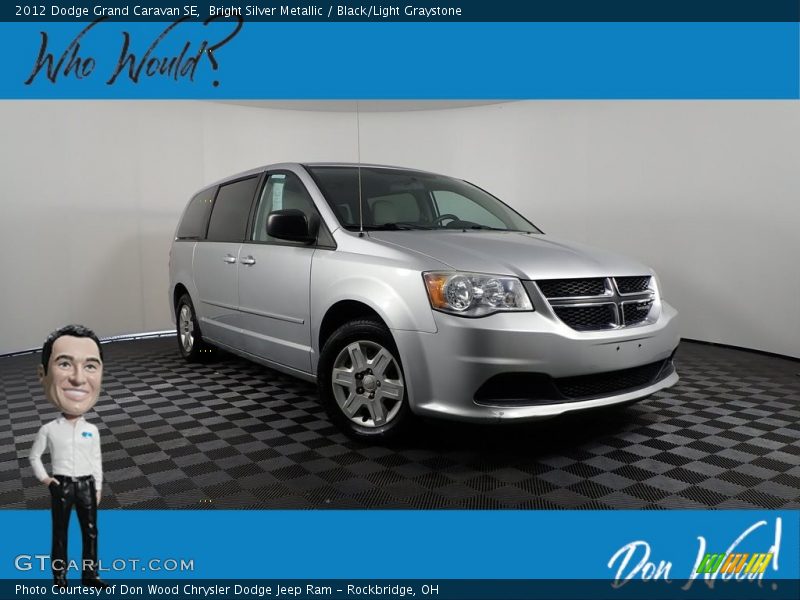Bright Silver Metallic / Black/Light Graystone 2012 Dodge Grand Caravan SE