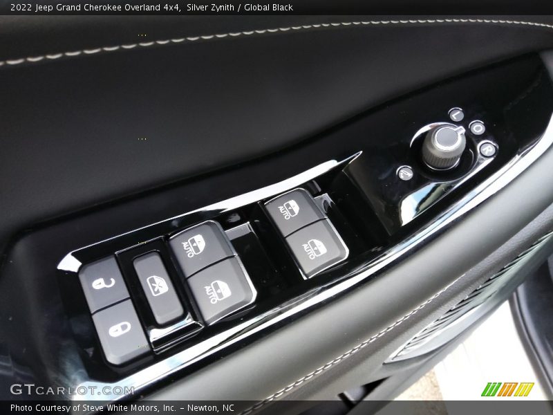 Silver Zynith / Global Black 2022 Jeep Grand Cherokee Overland 4x4