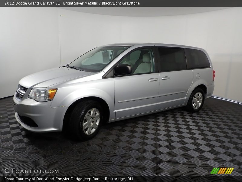 Bright Silver Metallic / Black/Light Graystone 2012 Dodge Grand Caravan SE