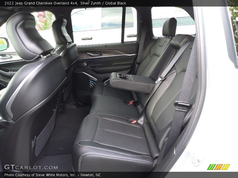 Silver Zynith / Global Black 2022 Jeep Grand Cherokee Overland 4x4