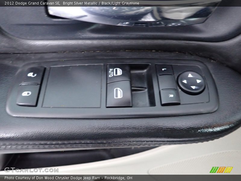 Bright Silver Metallic / Black/Light Graystone 2012 Dodge Grand Caravan SE
