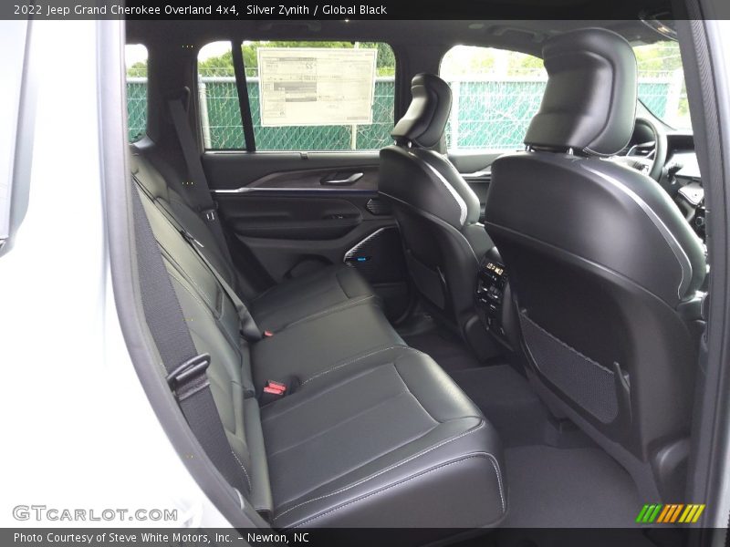 Silver Zynith / Global Black 2022 Jeep Grand Cherokee Overland 4x4