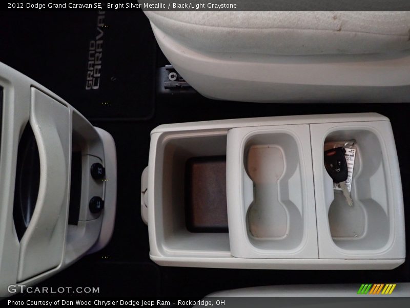 Bright Silver Metallic / Black/Light Graystone 2012 Dodge Grand Caravan SE