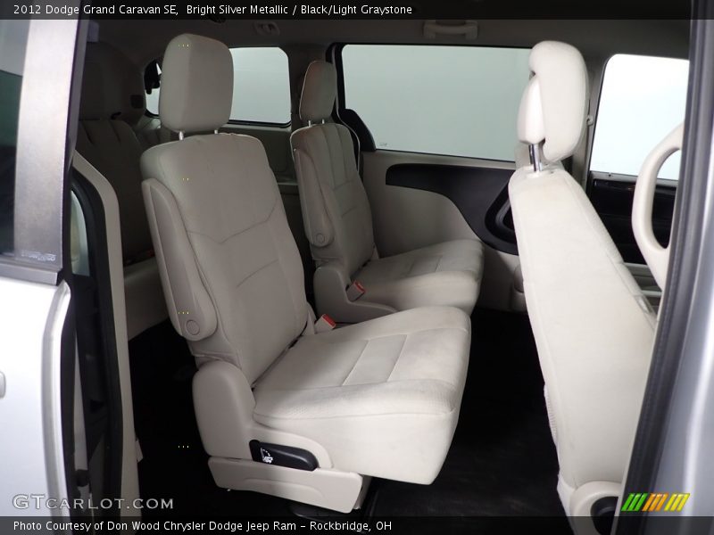 Bright Silver Metallic / Black/Light Graystone 2012 Dodge Grand Caravan SE