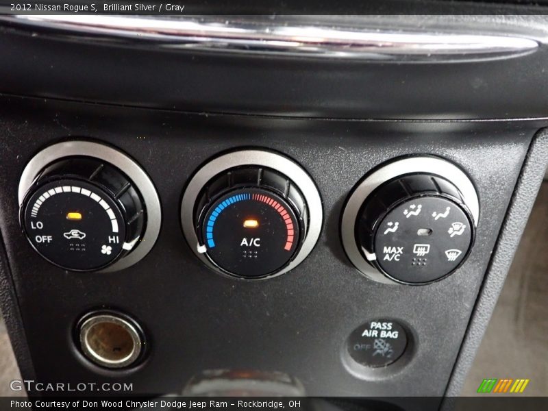 Brilliant Silver / Gray 2012 Nissan Rogue S