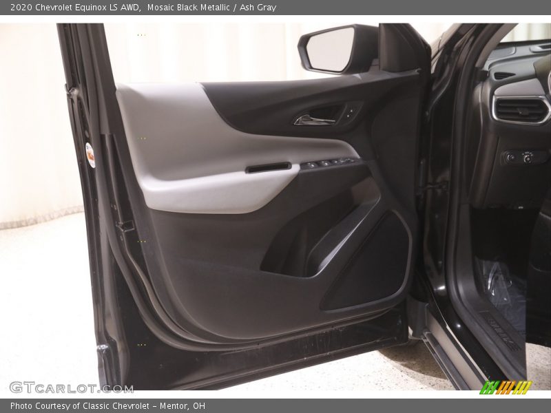 Mosaic Black Metallic / Ash Gray 2020 Chevrolet Equinox LS AWD