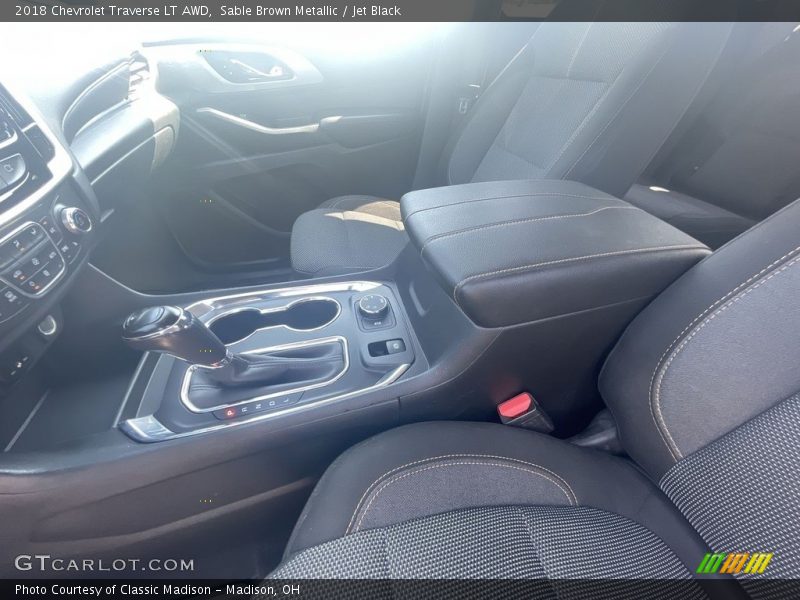 Sable Brown Metallic / Jet Black 2018 Chevrolet Traverse LT AWD