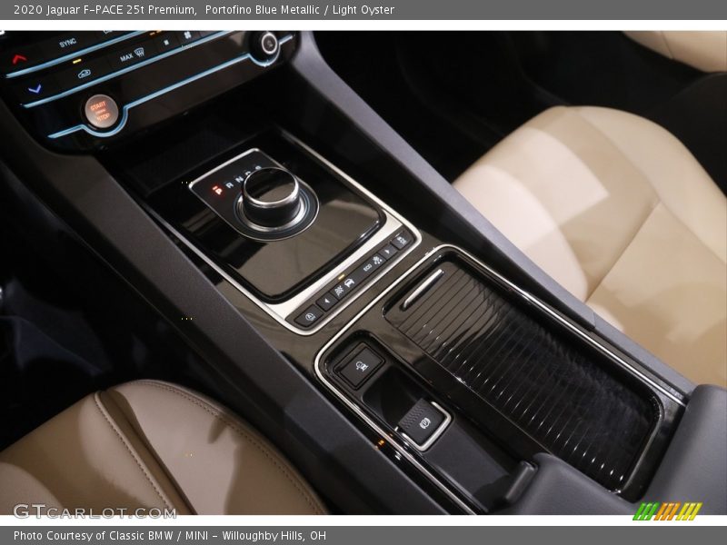 Portofino Blue Metallic / Light Oyster 2020 Jaguar F-PACE 25t Premium
