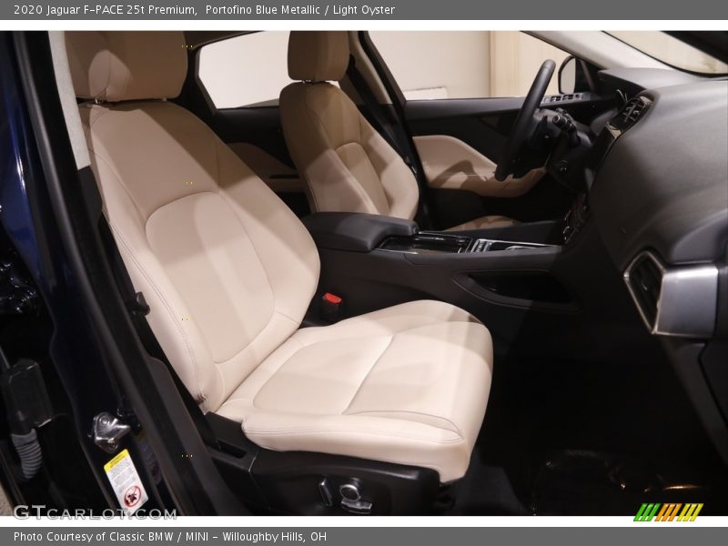 Portofino Blue Metallic / Light Oyster 2020 Jaguar F-PACE 25t Premium