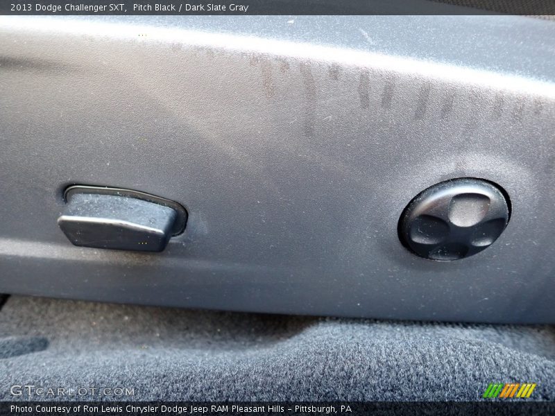 Pitch Black / Dark Slate Gray 2013 Dodge Challenger SXT
