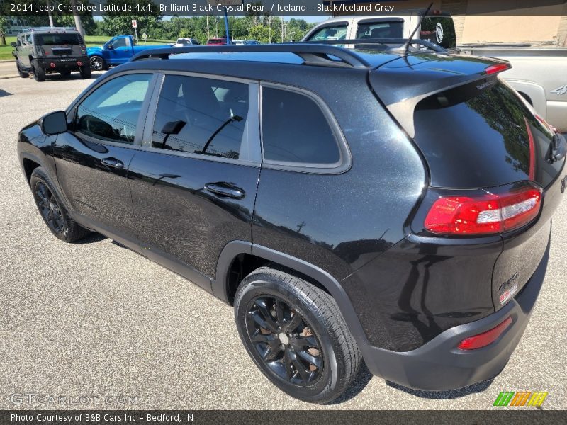 Brilliant Black Crystal Pearl / Iceland - Black/Iceland Gray 2014 Jeep Cherokee Latitude 4x4
