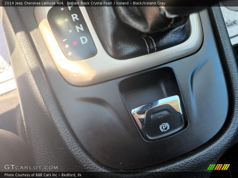Brilliant Black Crystal Pearl / Iceland - Black/Iceland Gray 2014 Jeep Cherokee Latitude 4x4