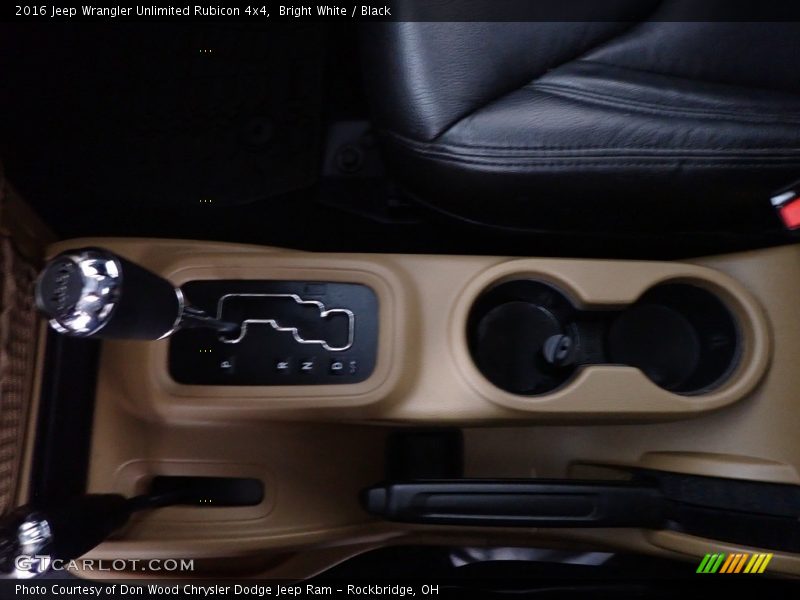 Bright White / Black 2016 Jeep Wrangler Unlimited Rubicon 4x4