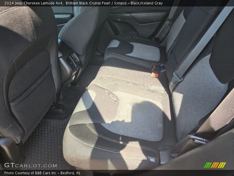 Brilliant Black Crystal Pearl / Iceland - Black/Iceland Gray 2014 Jeep Cherokee Latitude 4x4