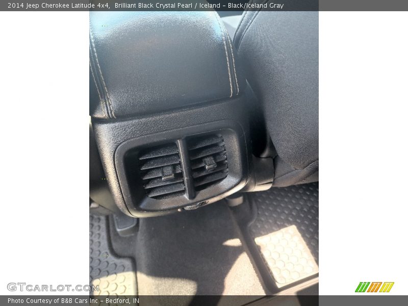 Brilliant Black Crystal Pearl / Iceland - Black/Iceland Gray 2014 Jeep Cherokee Latitude 4x4