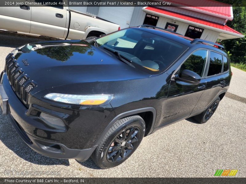 Brilliant Black Crystal Pearl / Iceland - Black/Iceland Gray 2014 Jeep Cherokee Latitude 4x4