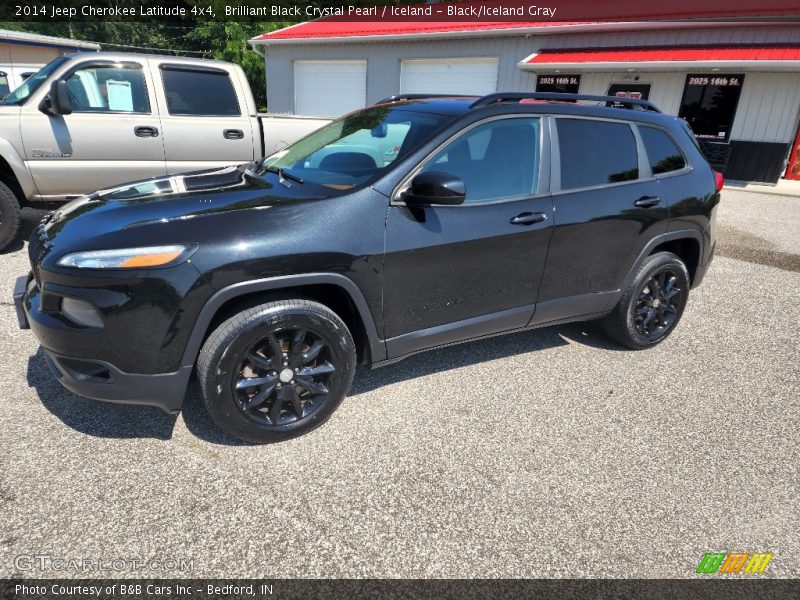 Brilliant Black Crystal Pearl / Iceland - Black/Iceland Gray 2014 Jeep Cherokee Latitude 4x4