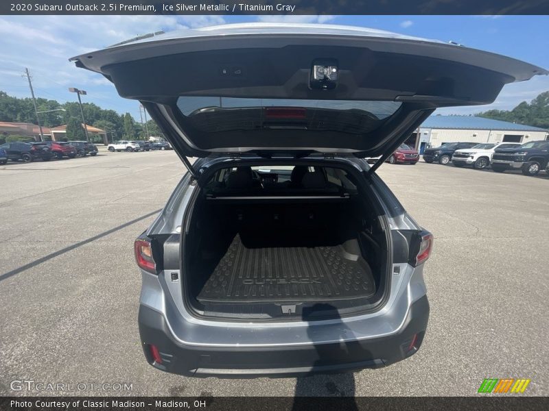 Ice Silver Metallic / Titanium Gray 2020 Subaru Outback 2.5i Premium