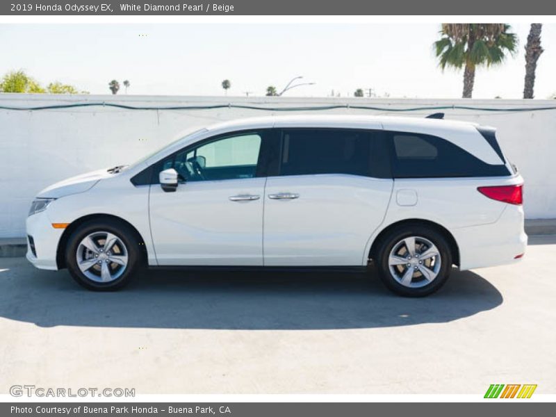 White Diamond Pearl / Beige 2019 Honda Odyssey EX