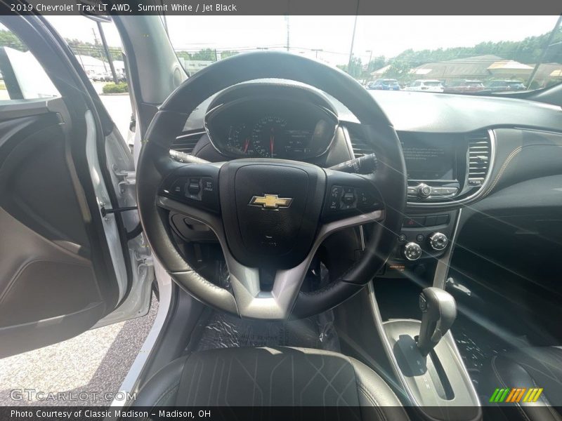 Summit White / Jet Black 2019 Chevrolet Trax LT AWD