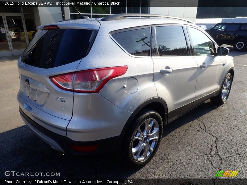 Ingot Silver Metallic / Charcoal Black 2015 Ford Escape SE 4WD