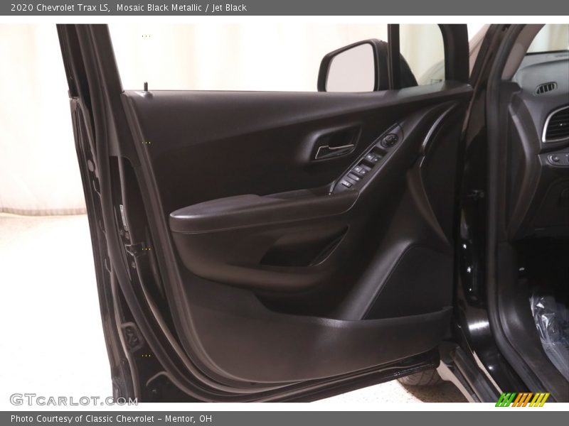 Mosaic Black Metallic / Jet Black 2020 Chevrolet Trax LS