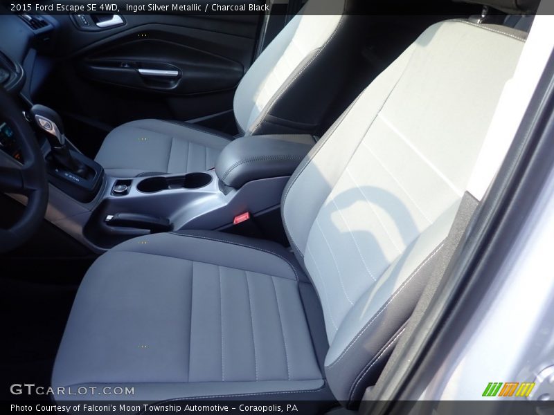 Ingot Silver Metallic / Charcoal Black 2015 Ford Escape SE 4WD