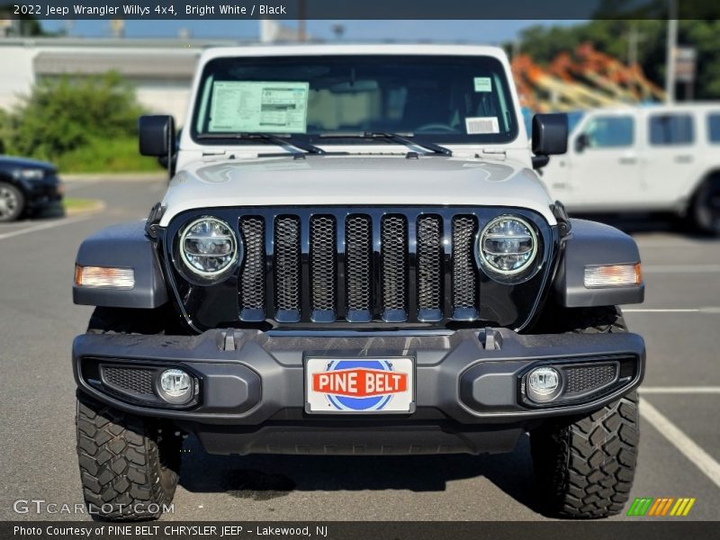 Bright White / Black 2022 Jeep Wrangler Willys 4x4