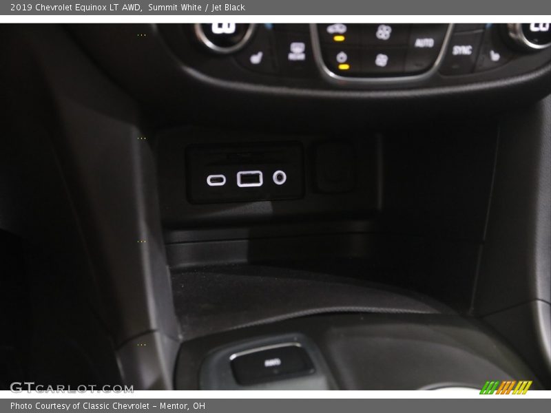 Summit White / Jet Black 2019 Chevrolet Equinox LT AWD